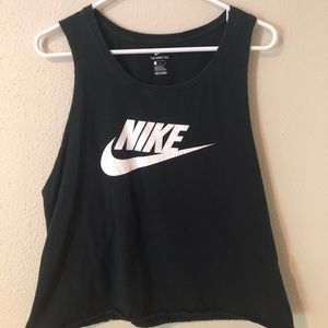Nike Sleeveless Cropped Workout Tank